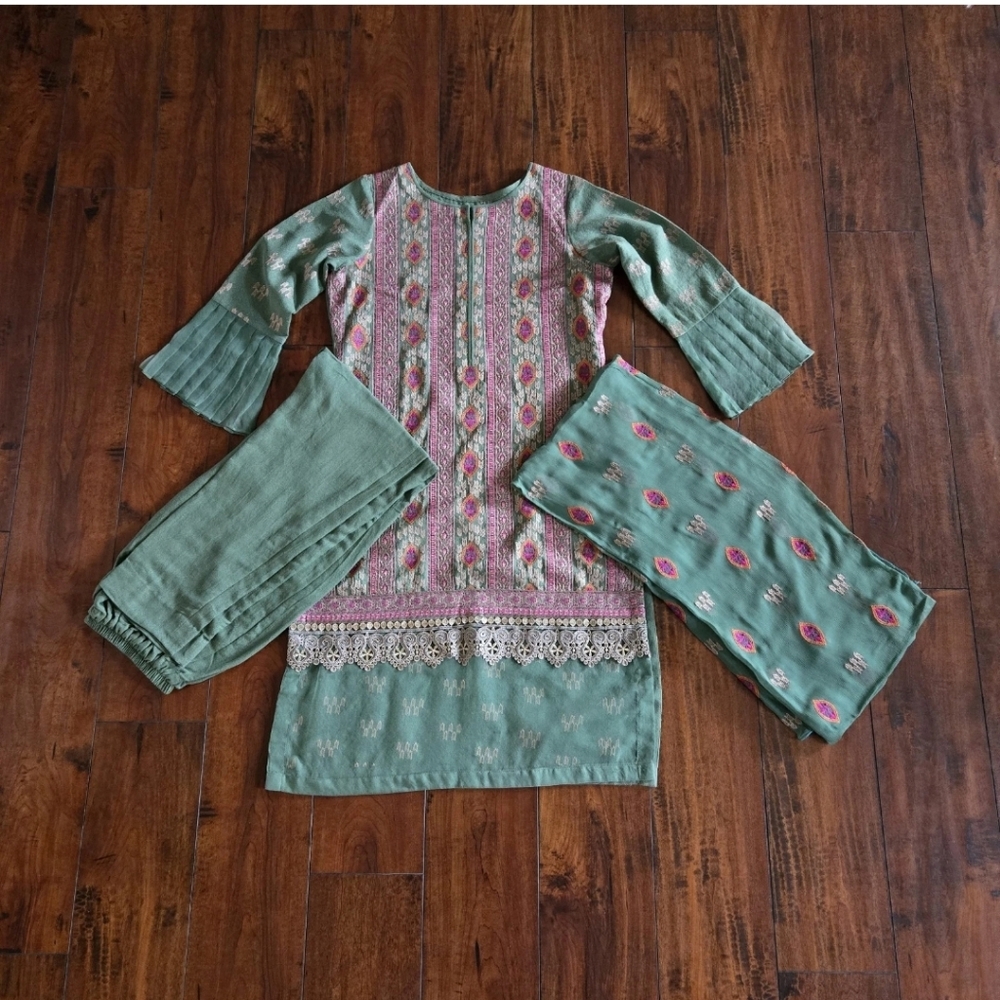 Embroidered Salwar Kameez Dupatta Long Scarf 100% Cotton Green Party Wear Dress